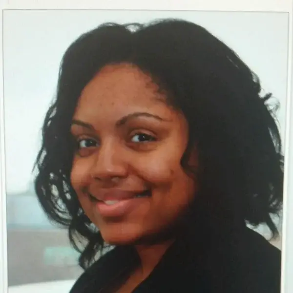 adult headshot of Alexis Johnson