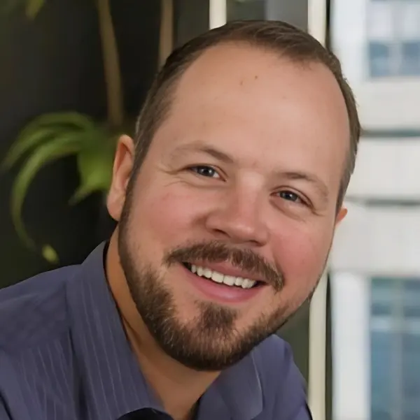 adult headshot of Eric Straub
