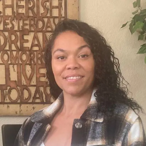 adult headshot of Kendra Richardson